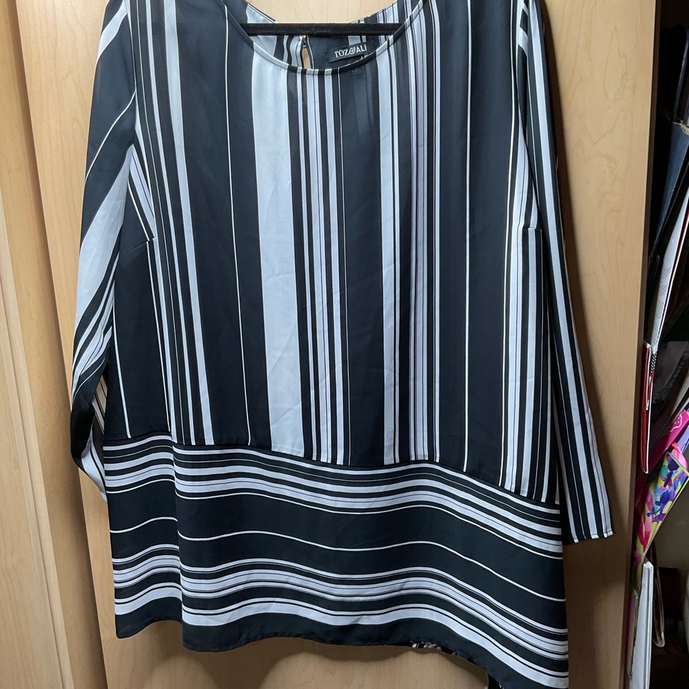 🇺🇸 Roz & Ali Black and White Striped Long Sleeve Blouse, Size 3X